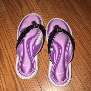 Nike Purple flip flops